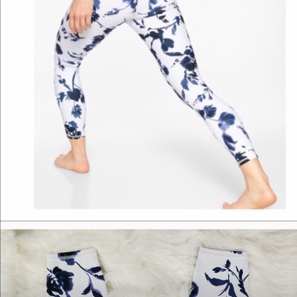 Athleta Water Flower 7/8 Tight Leggings